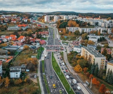 Budowa węzła Karwiny. Gdynia straciła miliony