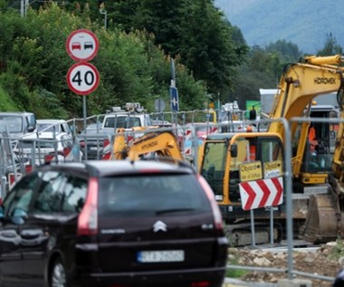 Utrudnienia przy wjeździe do Zakopanego. Kierowcy utkną w korkach