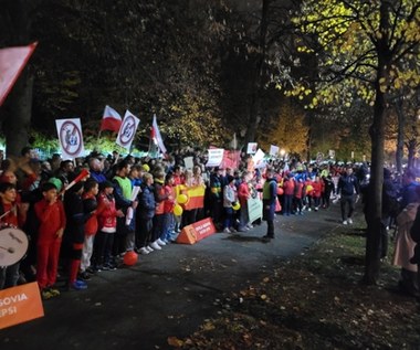 Młodzi piłkarze protestowali przed kancelarią premiera w Warszawie