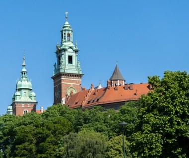 Wawelska Wieża Zegarowa odzyskała złocenia. Koniec remontu tuż, tuż