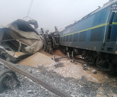 Zderzenie pociągów na Śląsku. Jedna osoba trafiła do szpitala