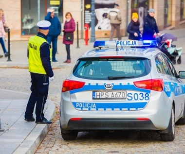 24-latek wyrzucił telewizor z czwartego piętra. Sam chce poddać się karze