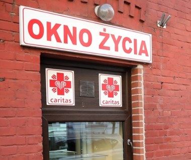 Noworodek w oknie życia. Chłopiec otrzymał już imię