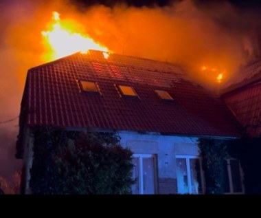 Pożar domu pod Poznaniem. Ewakuowało się 12 osób