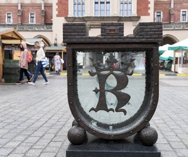 Skarbonka wróciła na krakowski Rynek Główny