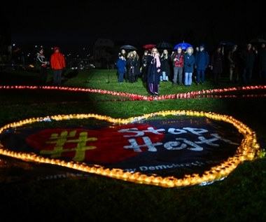 ​Serce ze świec dla Pawła Adamowicza. Mija 6 lat od śmierci prezydenta Gdańska