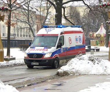 Zagrożeni pacjenci, przeciążeni ratownicy. Dramatyczna sytuacja w Warszawie